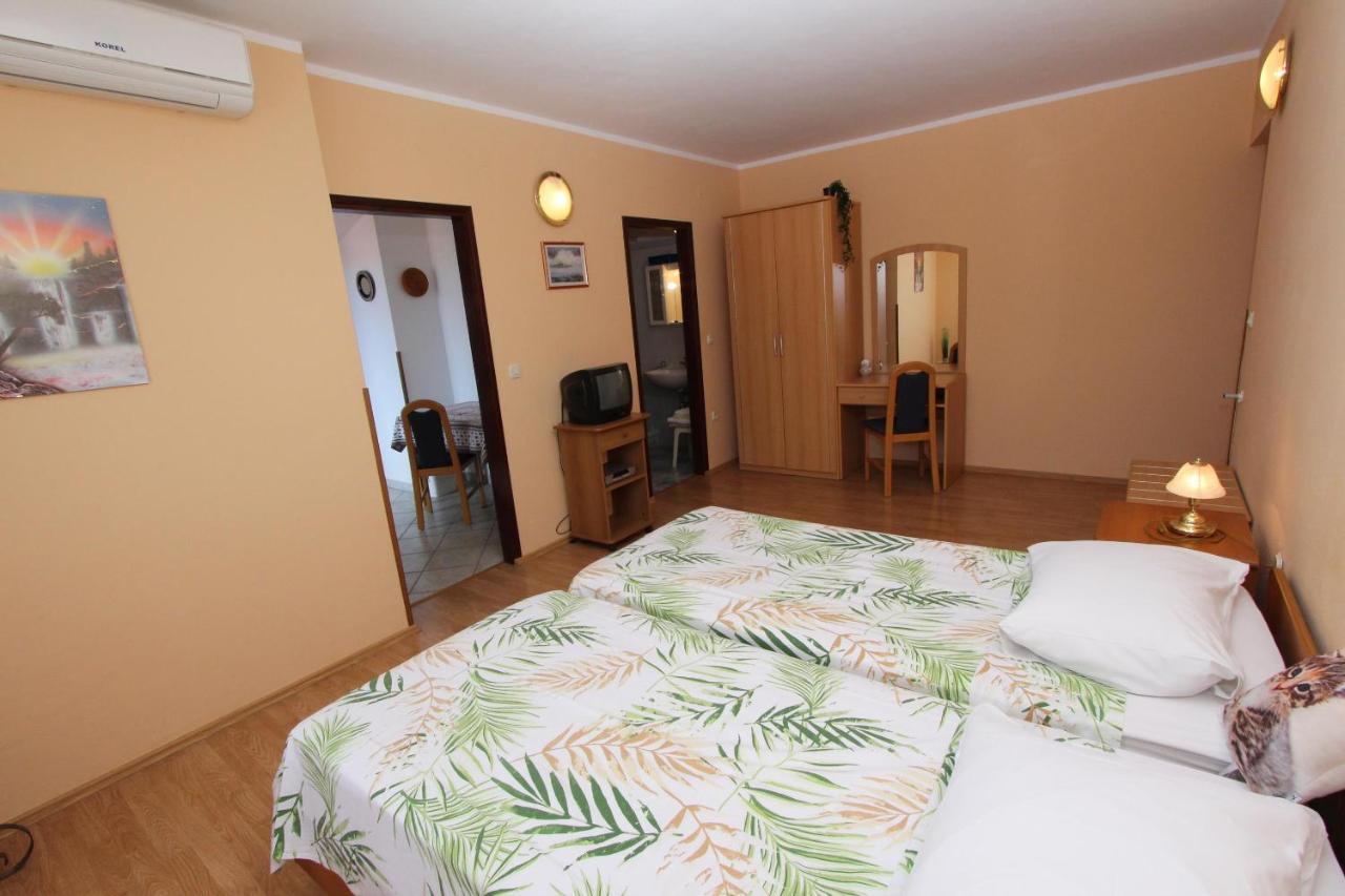 And Dino Appartement